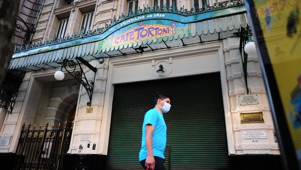 Coronavirus en Argentina: el parate económico y la caída de los aportes abren otra grieta en la CGT