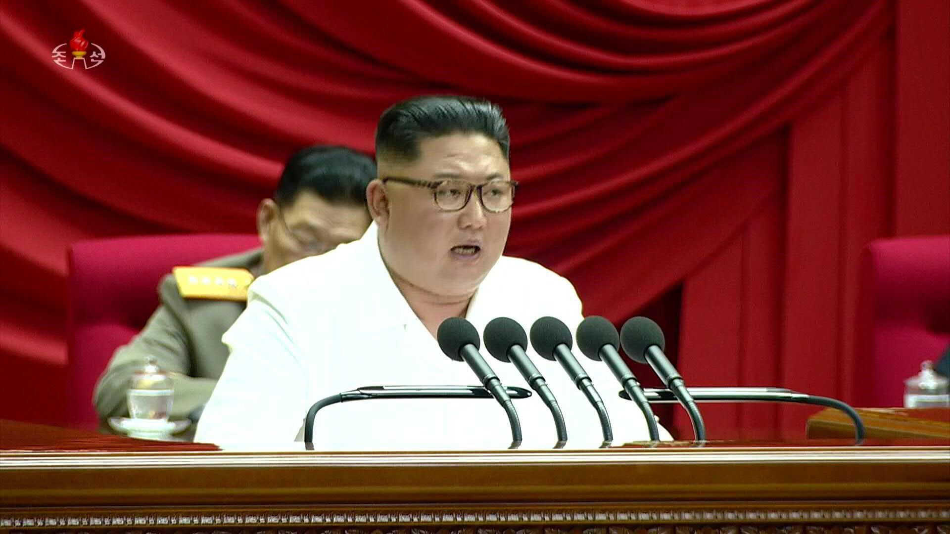El líder norcoreano Kim Jong Un anunció el miércoles el final de la moratoria sobre los ensayos nucleares y sobre el test de misiles balísticos intercontinentales y prometió una acción "impactante" contra Estados Unidos, que reaccionó con moderación.