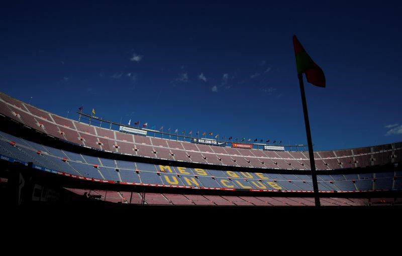El Barcelona busca un patrocinador para el Camp Nou para donar las ganancias a la lucha contra el coronavirus (REUTERS/Albert Gea)