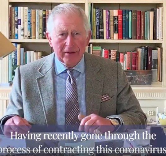 Príncipe Carlos, recuperado de coronavirus, dice es un momento angustiante para Gran Bretaña