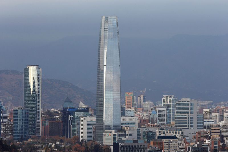 Una vista panorámica de Santiago, Chile. Junio, 2019. REUTERS/Rodrigo Garrido