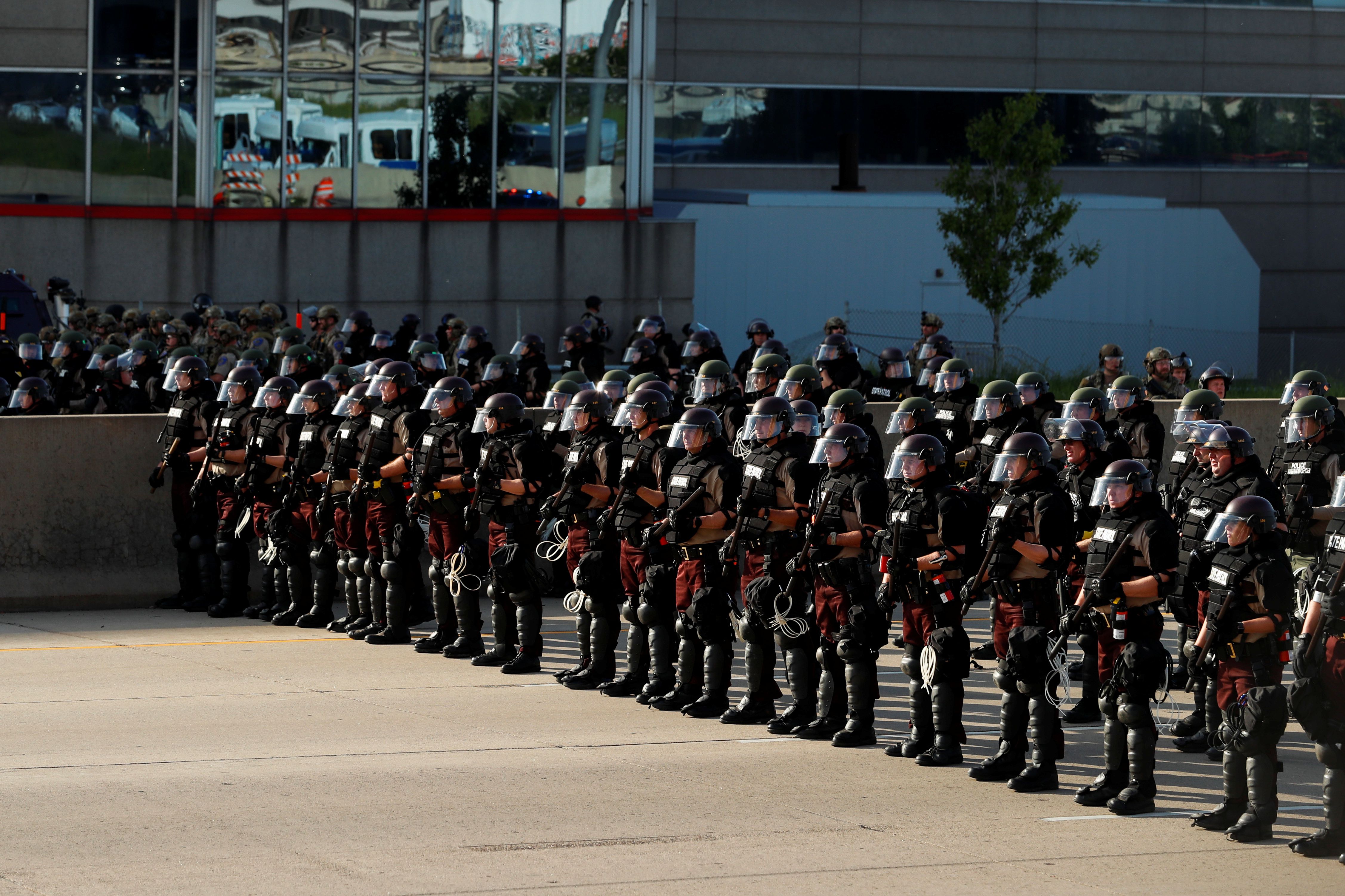 La Guardia Nacional confirmó la movilización de 5.000 efectivos en 15 estados para contener las protestas (REUTERS/Lucas Jackson)