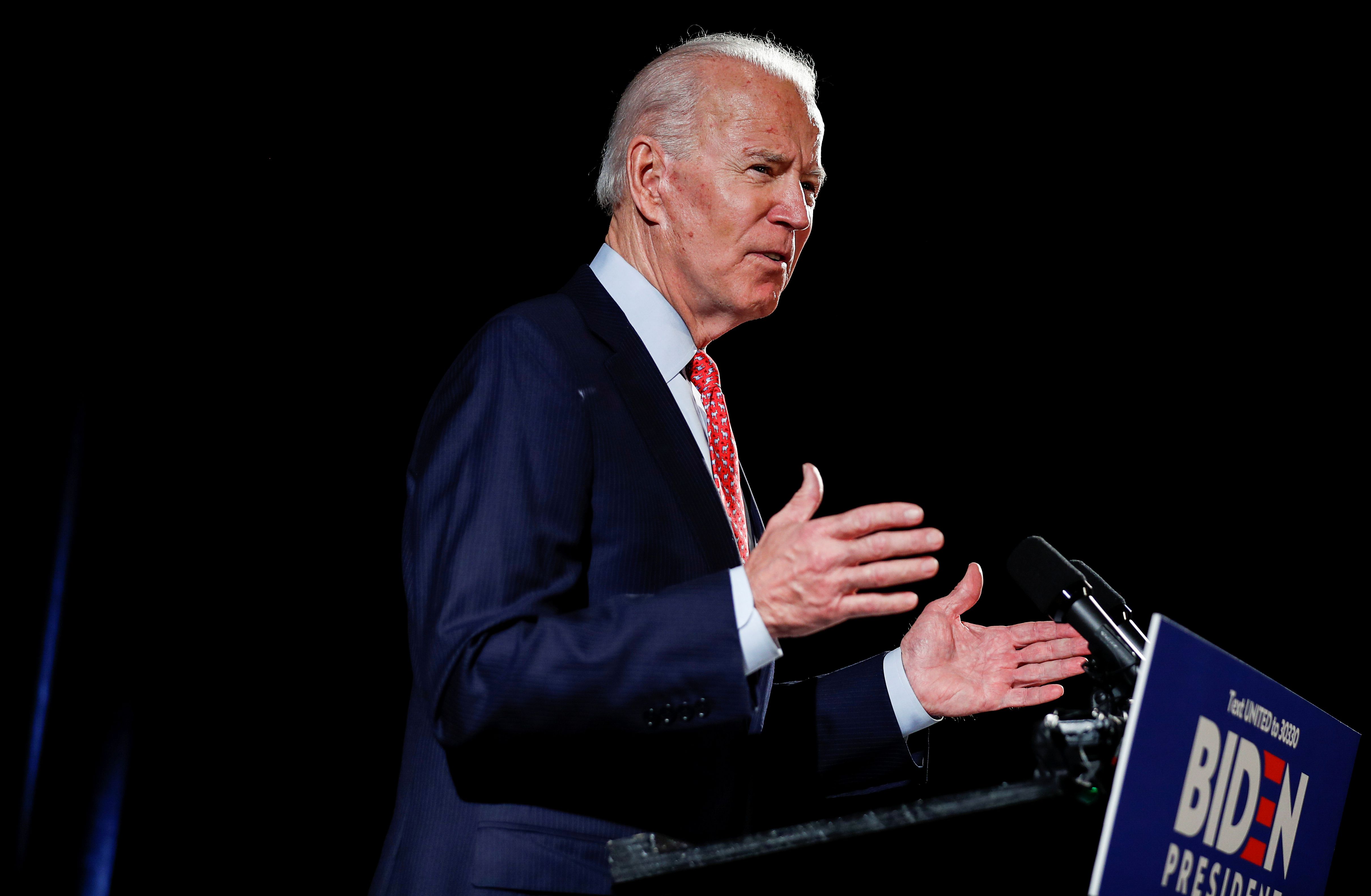 Joe Biden adelantó que su compañera de fórmula será una mujer (REUTERS/Carlos Barria)