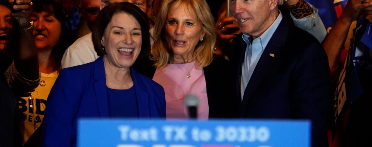Elecciones en EEUU: Joe Biden le pidió a Amy Klobuchar pasar por un chequeo de antecedentes para ser considerada como posible compañera de fórmula