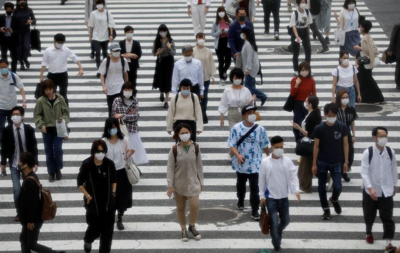 Japón prepara un estímulo de 1,1 billones de dólares para combatir el impacto de la pandemia