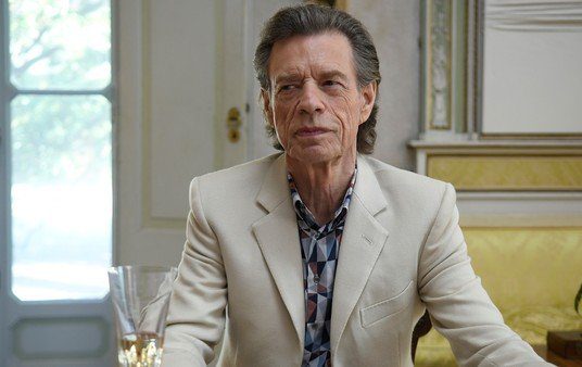 La cuarentena de Mick Jagger encerrado en su palacio francés: jardinería, música y lujo del siglo XVIII
