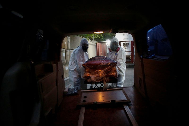 México ha registrado 2 mil 271 muertes por coronavirus hasta el momento, sin embargo se espera que la pandemia deje un saldo de 6 mil decesos. (Foto: Reuters)