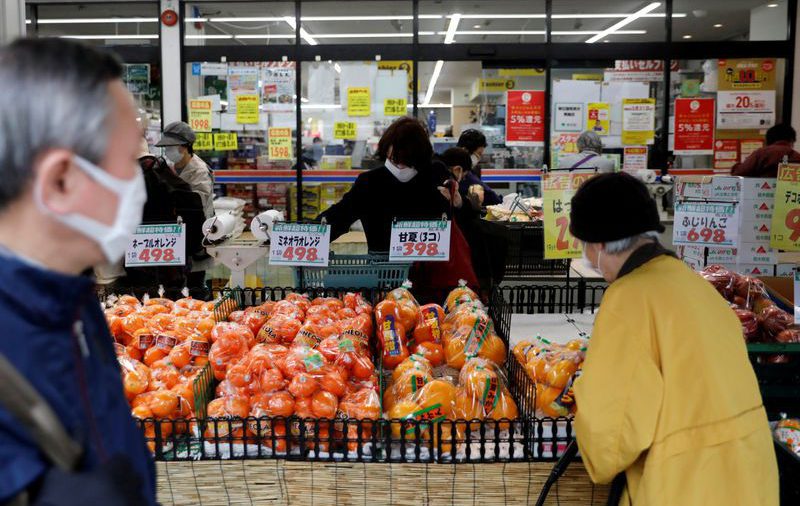 Vuelve el temor a la deflación en Japón ante el impacto de la epidemia en los precios