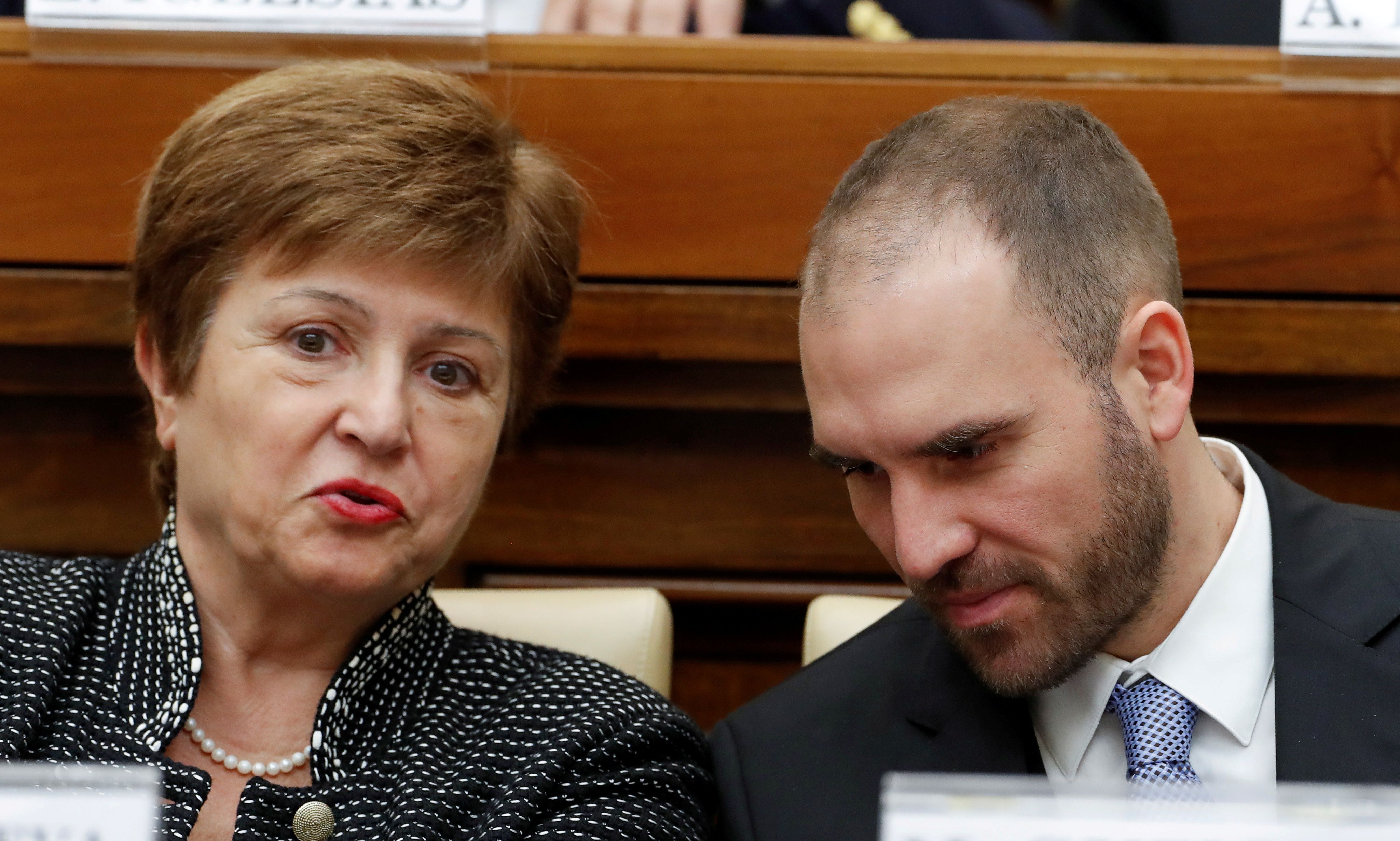 Kristalina Georgieva junto al ministro de Economía argentino Martín Guzmán (REUTERS)