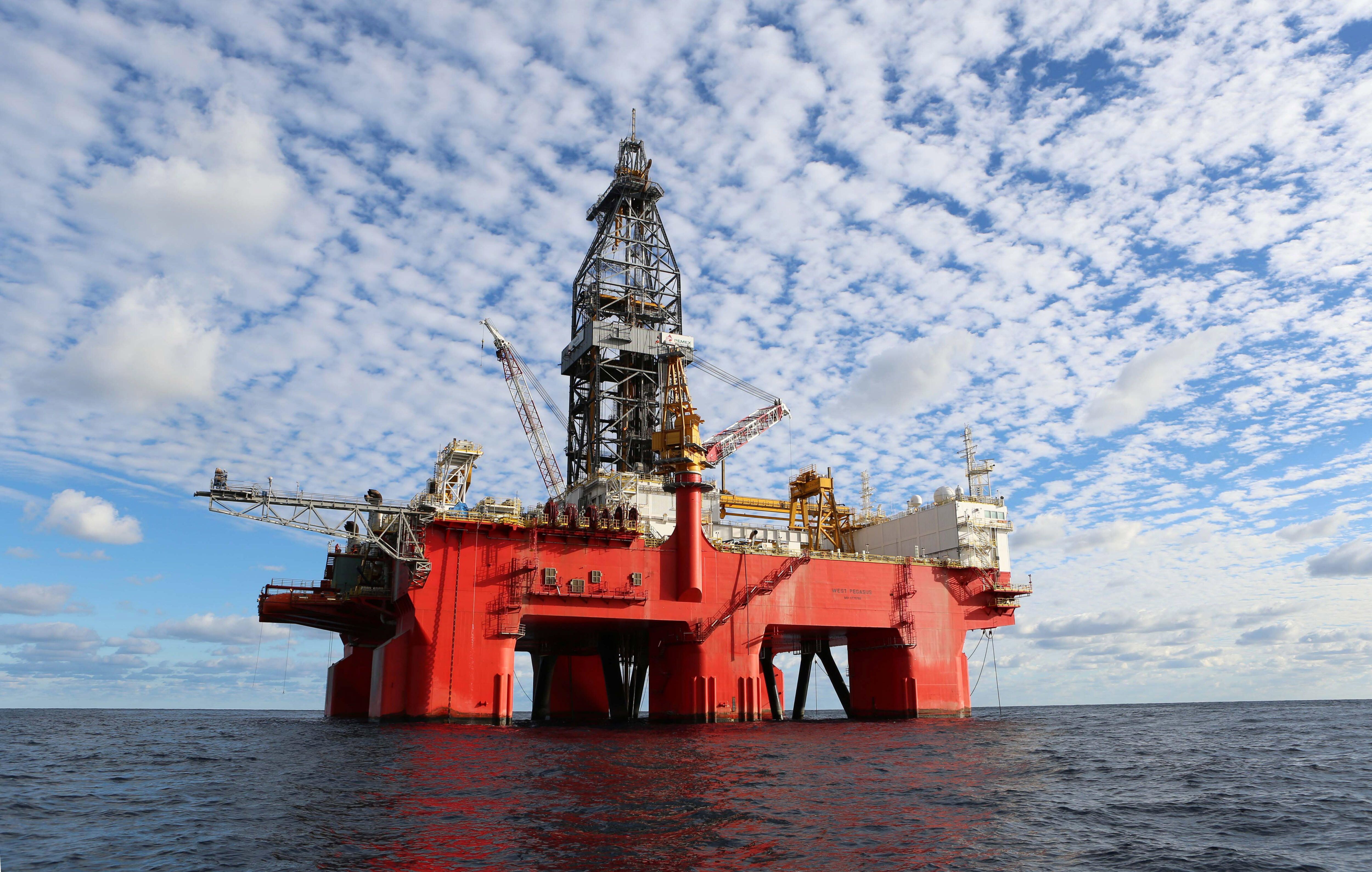 Fotografía cedida por la empresa Petróleos Mexicanos (PEMEX) de la Plataforma West Pegasus de aguas profundas en el Golfo de México. EFE/PEMEX/SOLO USO EDITORIAL 