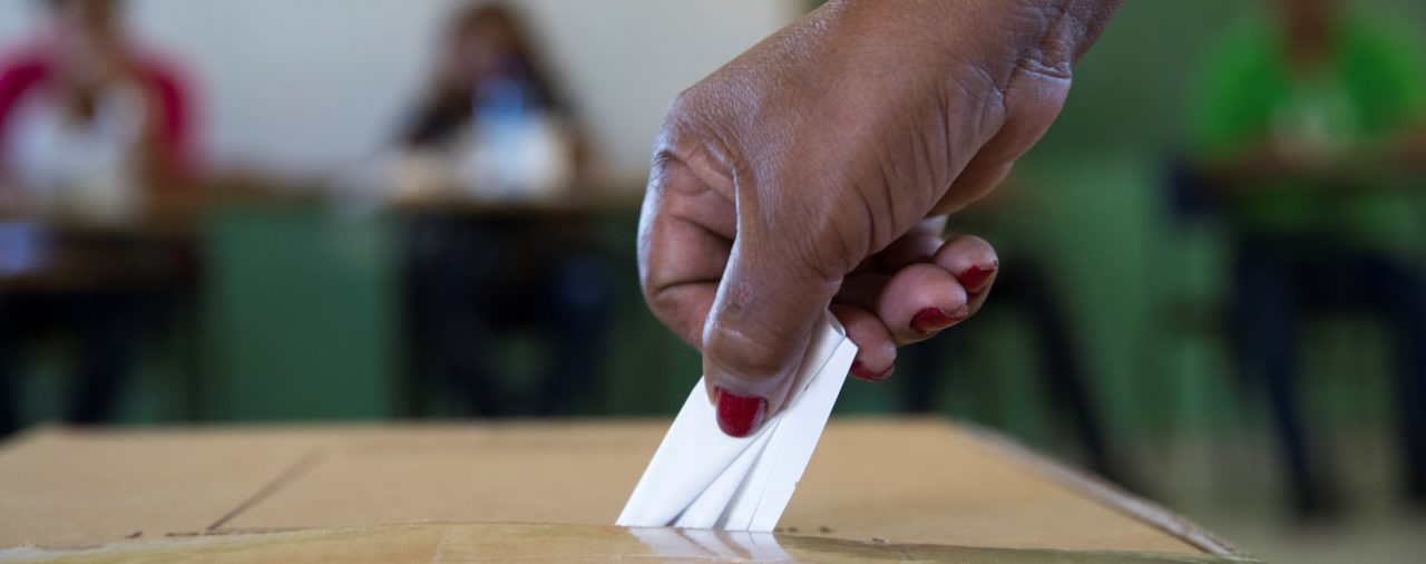 Los principales partidos de Surinam exigen resultados definitivos de los comicios