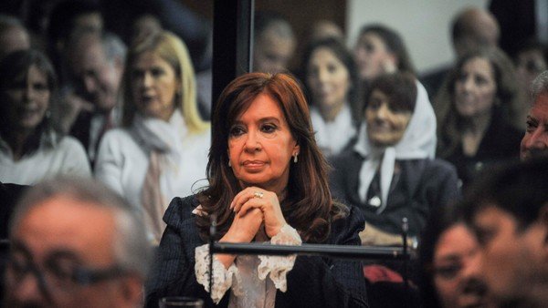 Con problemas técnicos, se realizó la prueba online para tratar de reanudar el juicio contra Cristina Kirchner