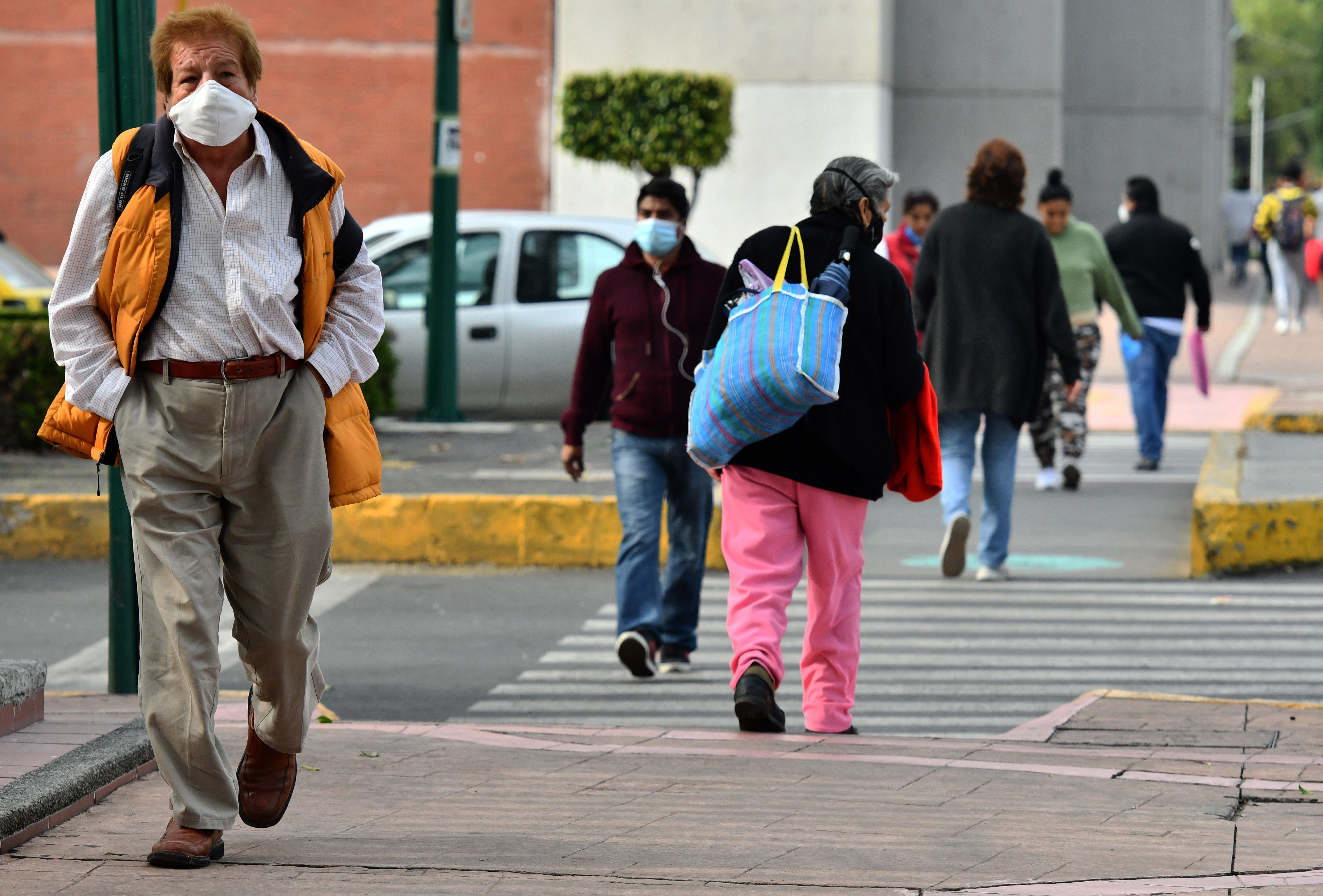De acuerdo con el medio, los llamados síntomas accesorios, informó el subsecretario mexicano, serán la pérdida de olfato, gusto y diarrea (Foto: EFE/Jorge Núñez)