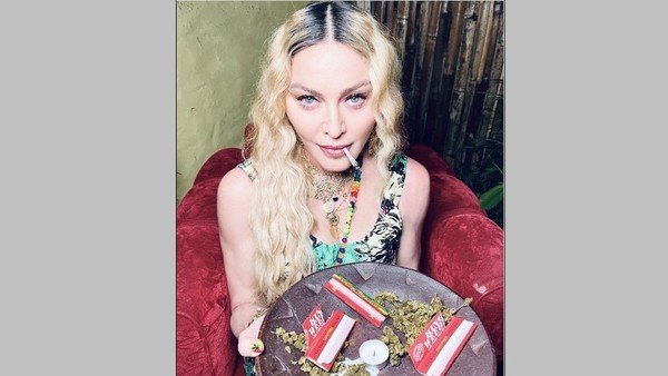 Madonna festejó su cumpleaños con marihuana y tambores, en Jamaica