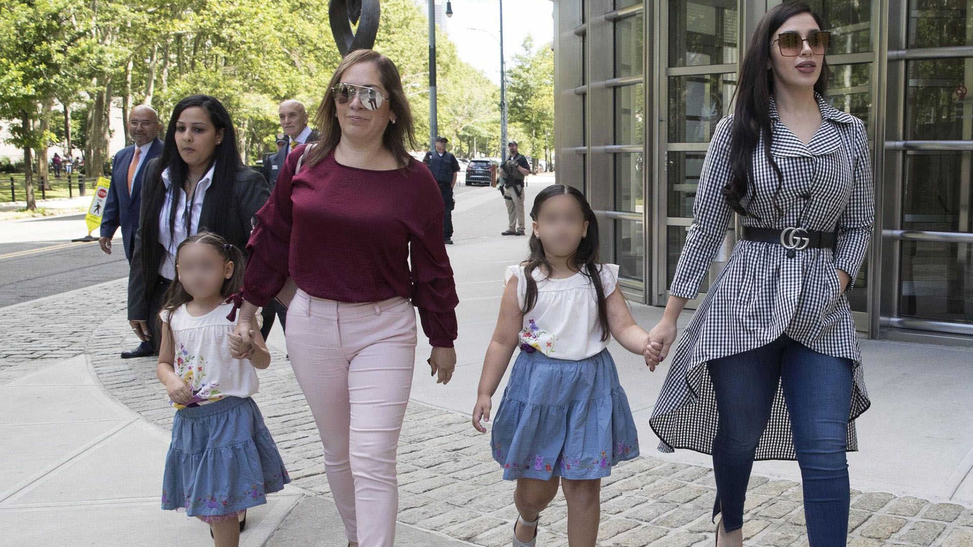Emma Coronel es la madre de las dos hijas menores del Chapo Guzmán, las gemelas Emaly y María Joaquina (Foto: Archivo/AFP)