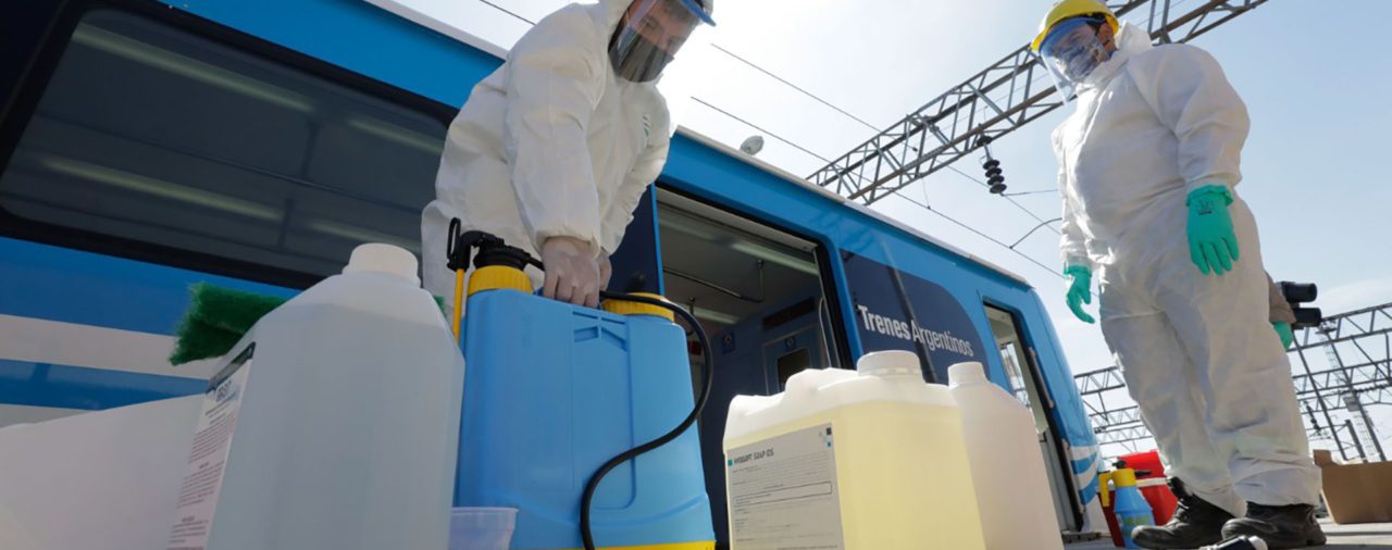 Coronavirus en la Argentina: comenzaron a probar una nueva fórmula para limpiar y desinfectar trenes y colectivos