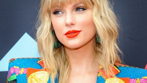 Destruyendo mitos: Taylor Swift igualó un récord de Whitney Houston y va por más