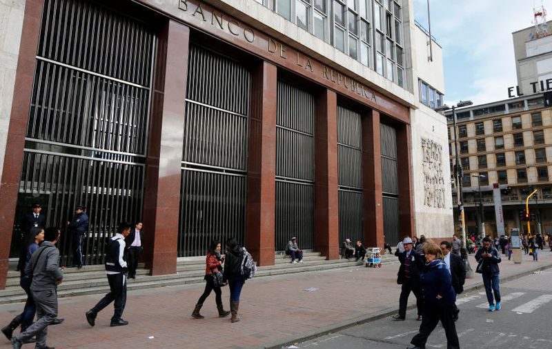 Codirector Banco Central de Colombia ve espacio para usar "cualquier instrumento" para ayudar economía