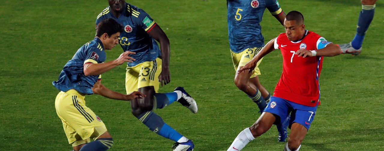 Críticas a Reinaldo Rueda en la prensa chilena tras empate con Colombia