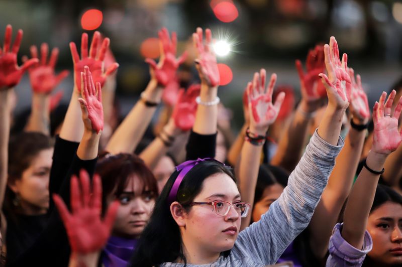 Mujeres durante una protesta contra la violencia de género y los feminicidios en el estado de Puebla (Foto: Imelda Medina/ Reuters)