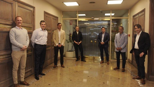 Ejecutivos de Oracle visitaron las oficinas del Grupo Clarín: lo último en tecnología, entre los temas tratados