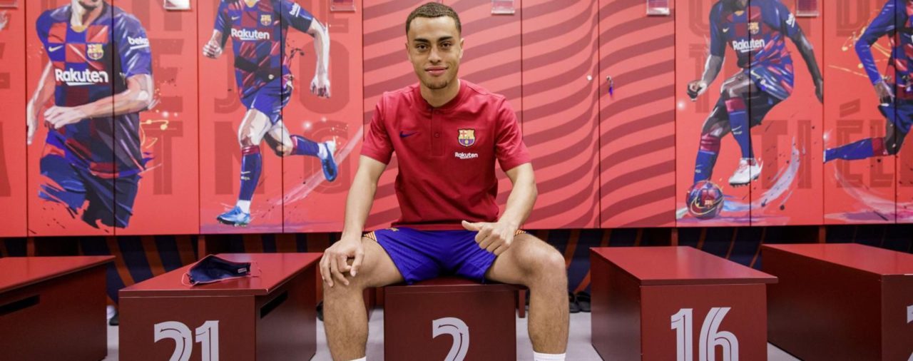 El Barcelona hizo oficial el fichaje de Sergiño Dest, el joven estadounidense que es comparado con Dani Alves