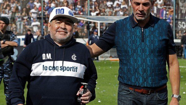 El presidente de Gimnasia le dedicó una chicana a River por su intención de jugar en Ezeiza