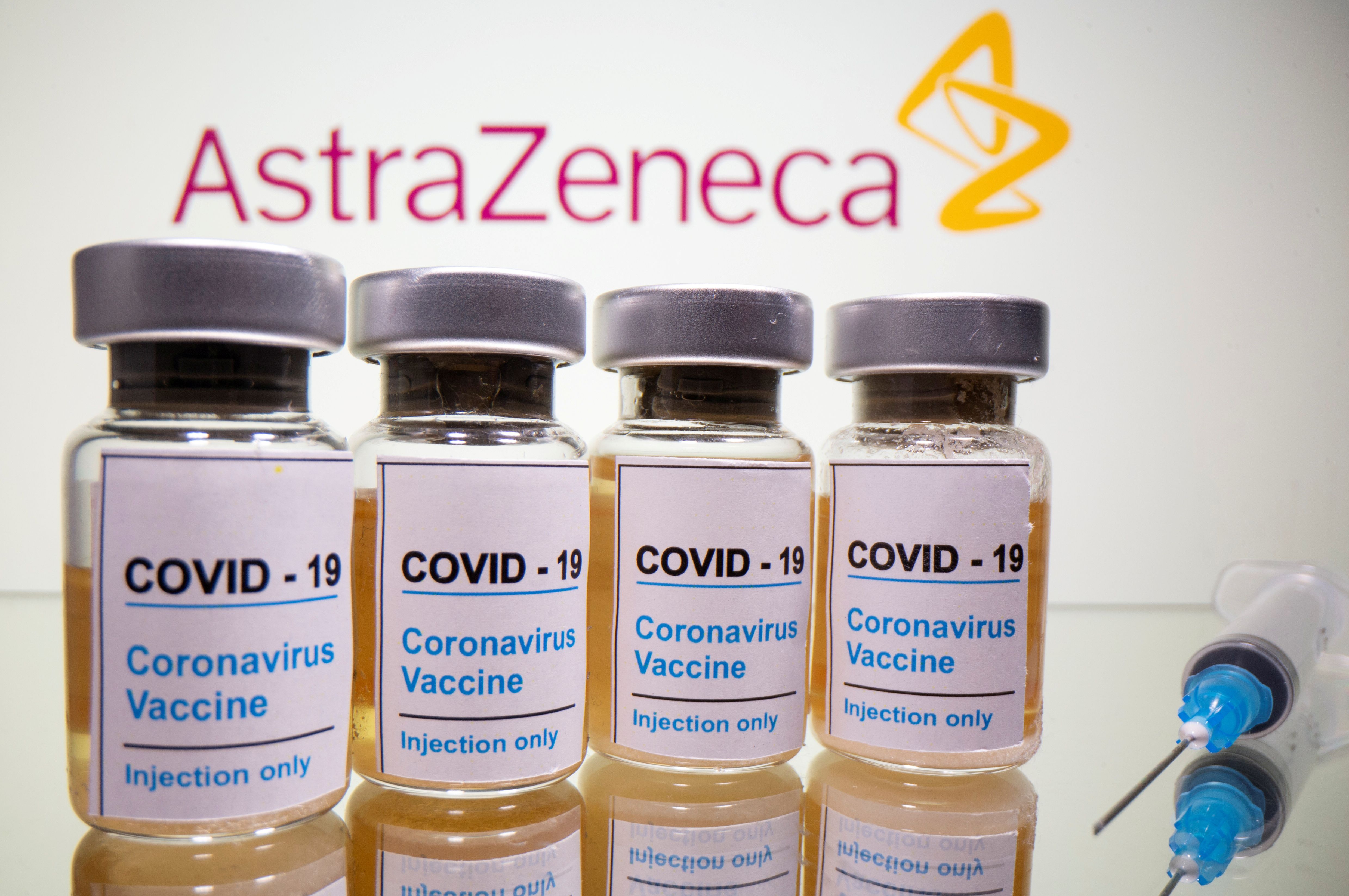 AstraZeneca y el Gobierno argentino sellaron un acuerdo para la disposición de 22 millones de dosis de la vacuna contra COVID-19 - REUTERS/Dado Ruvic/Illustration/File Photo