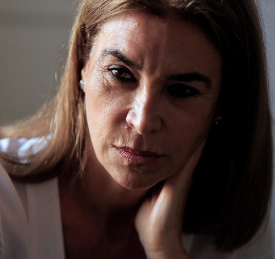 Carmen Posadas recorre 500 años de Historia a través de la perla La Peregrina