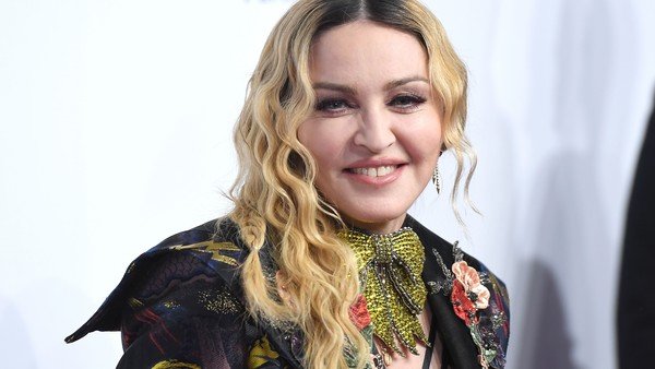 A los 62 años, Madonna se hizo su primer tatuaje y lo mostró en las redes