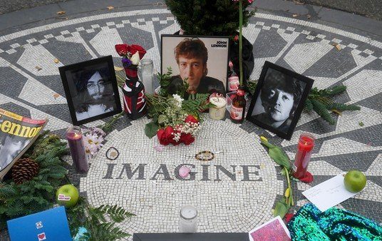 John Lennon: los mensajes de Yoko Ono y sus hijos a 40 años de su muerte