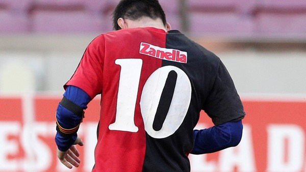Newell's aprovechó el homenaje de Lionel Messi a Maradona y puso en venta una réplica de la camiseta del 93