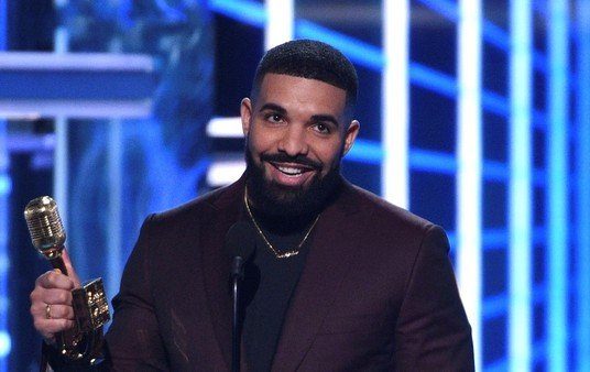 Drake hace historia: el rapero es el primer artista que supera los 50 mil millones de reproducciones en Spotify