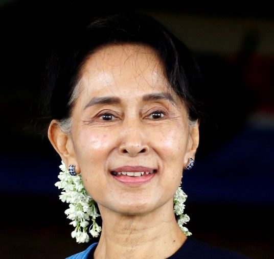 El Ejército de Myanmar detuvo a varios político y líderes civiles, entre ellos a Aung San Suu Kyi