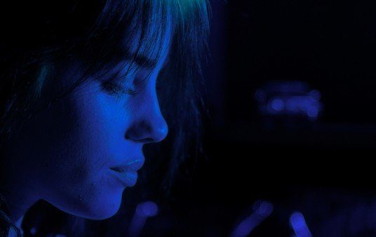 El documental Billie Eilish: The World's a Little Blurry explora la intimidad del fenómeno pop más grande de los últimos tiempos