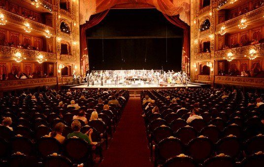 El Colón volvió a brillar: reabrió sus puertas después de un año, con el primer concierto del ciclo de homenaje a Ástor Piazzolla
