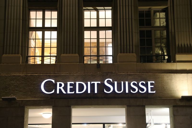 FOTO DE ARCHIVO: El logotipo del banco suizo Credit Suisse en una sucursal en Berna, Suiza 28 de octubre de 2020. REUTERS/Arnd Wiegmann