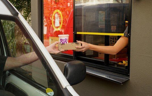 Por las nuevas restricciones, McDonald's tendrá delivery propio en Argentina