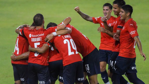 Unión vs Independiente, por la Copa de la Liga Profesional de Fútbol: previa y alineaciones, minuto a minuto