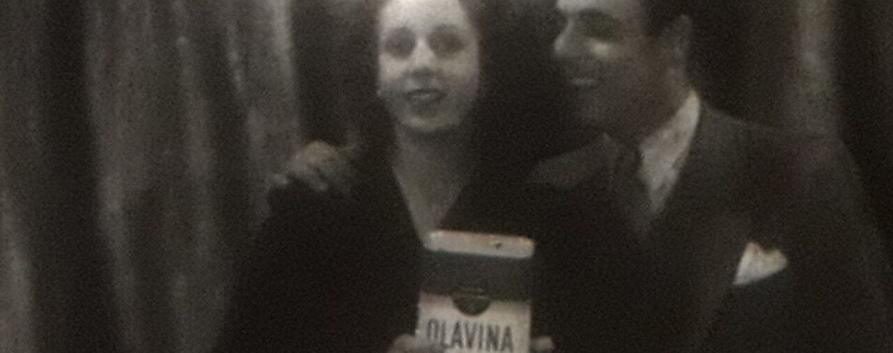 Aparece el debut de Evita como actriz, pérdido por décadas