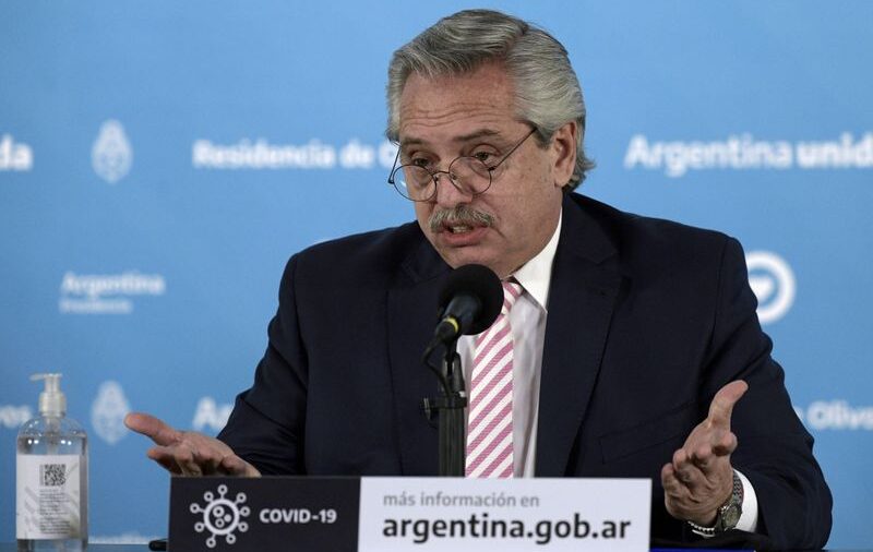 Argentina anuncia cuarentena estricta para combatir segunda ola de coronavirus