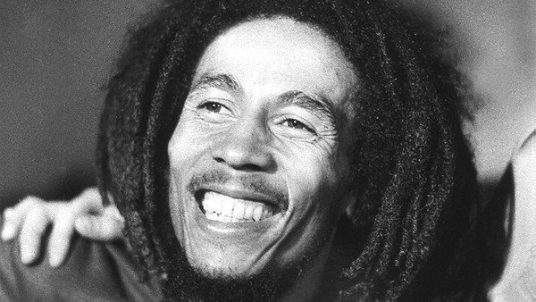 Bob Marley: el ícono cultural que exportó el reggae, promovió la marihuana y se convirtió en una primera marca