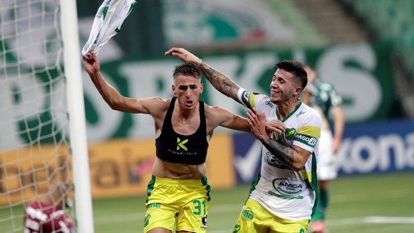 Defensa le ganó a Palmeiras sobre la hora en un partidazo increíble
