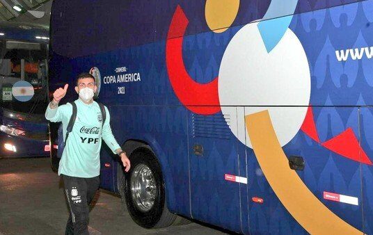 Argentina ya está en Cuiabá para enfrentar mañana a Bolivia en el cierre del Grupo A