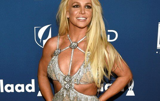 El padre de Britney Spears cobra ocho veces más que lo que le da a ella