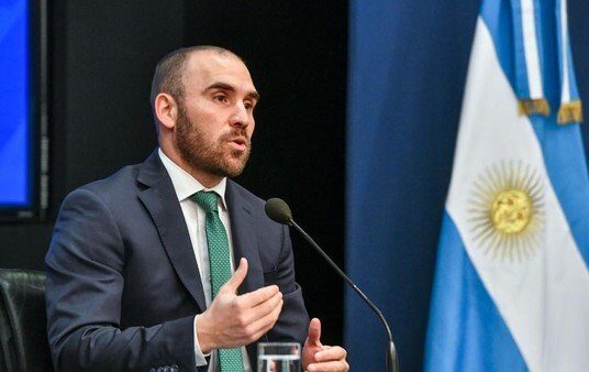 Guzmán sale a buscar $ 240.000 millones para reforzar el colchón de pesos