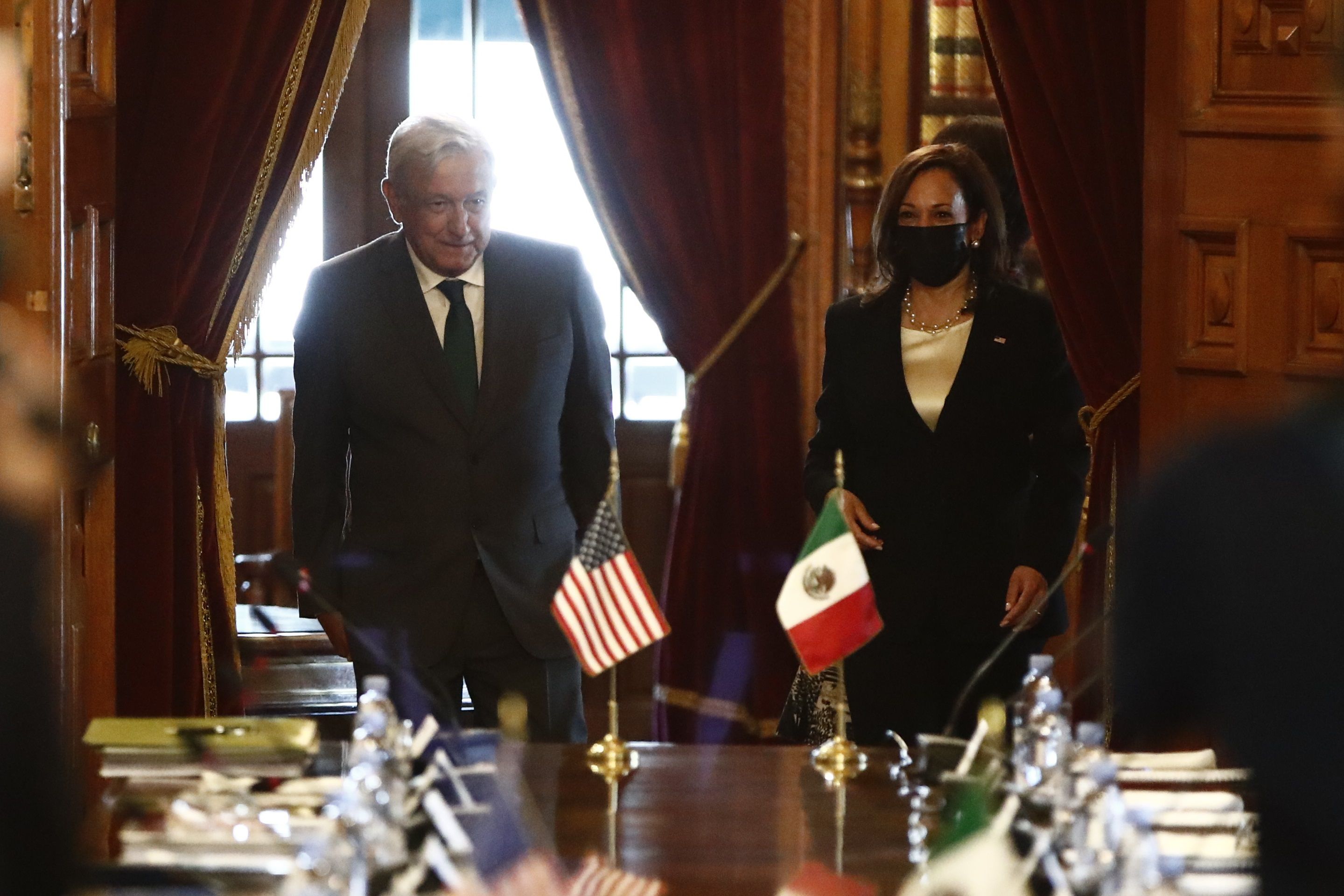 Kamala Harris, vicepresidente de EEUU arribó a México en la madrugada para dialogar con el presidente López Obrador de diversos temas de la agenda bilateral (Foto: EFE / José Méndez)