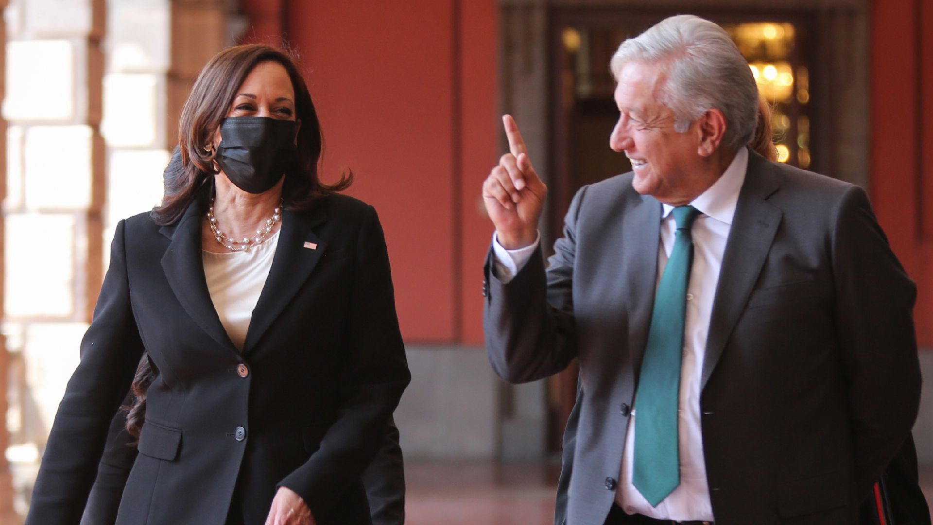 AMLO y Kamala Harris en Palacio Nacional (Foto: Twitter / @lopezobrador_)