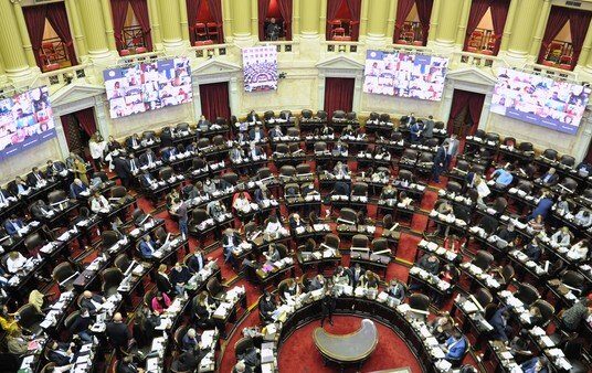 El oficialismo bloqueó la votación por Pfizer: "No vamos a seguir cambiando las leyes si el laboratorio no da el acuerdo"