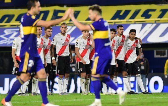 Ya empezó el tironeo entre River y Boca por la fecha del Superclásico de la Copa Argentina